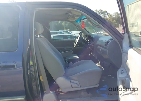 2002 Toyota Tundra Sr5 V8 z USA, uszkodzony, nr VIN 5TBRT34122S220719